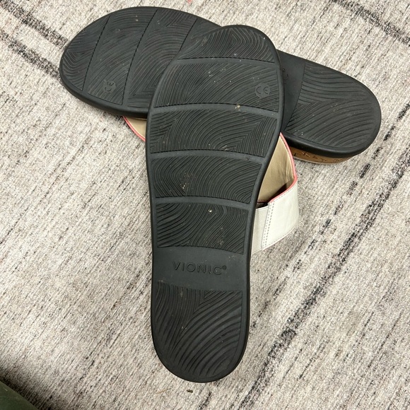 Vionic Womens Jillian Beige T-Strap Sandals Size 10 - Picture 4 of 4